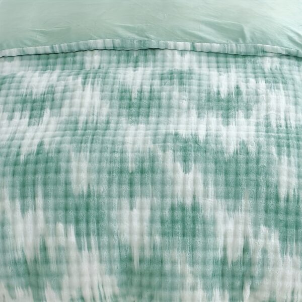 1PC Premium Thick Plush Camo Print Comforter Set, Reversible Bohemian Style Gradient Color Quilt With Ultra Soft Faux Rabbit Hair, Luxury Warm Fluffy Winter Bedding Collection, Geometric Pattern Desig